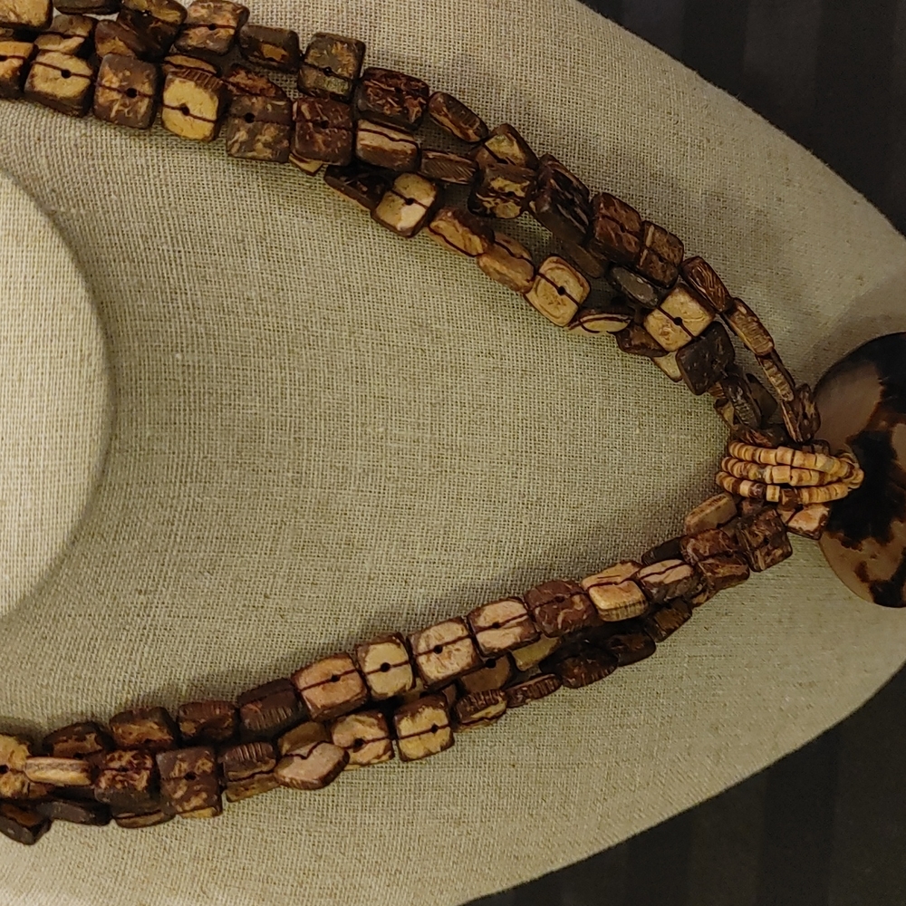 Necklace - Picture 3 of 4